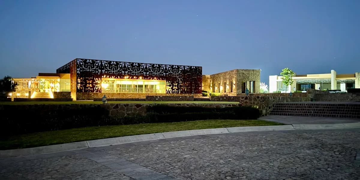 Casa Raices Hotel Luxury & Viñedo