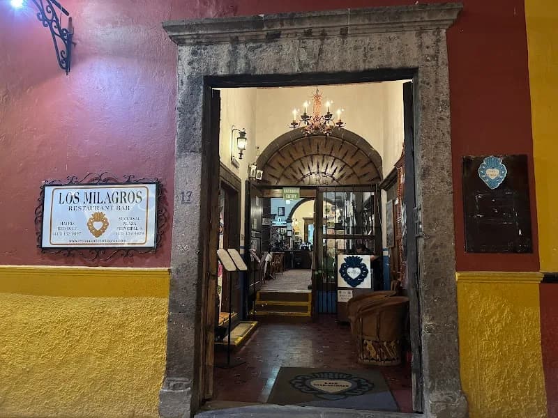 Los Milagros