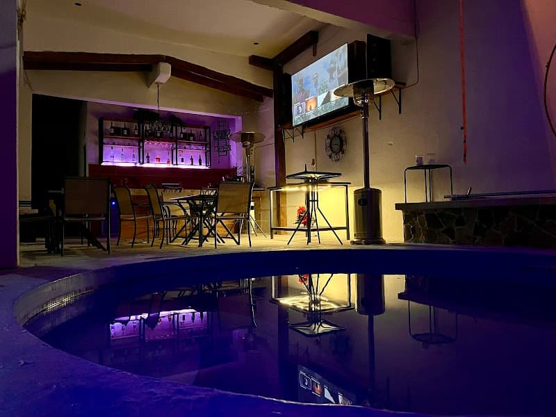 Hotel 305 photo 2