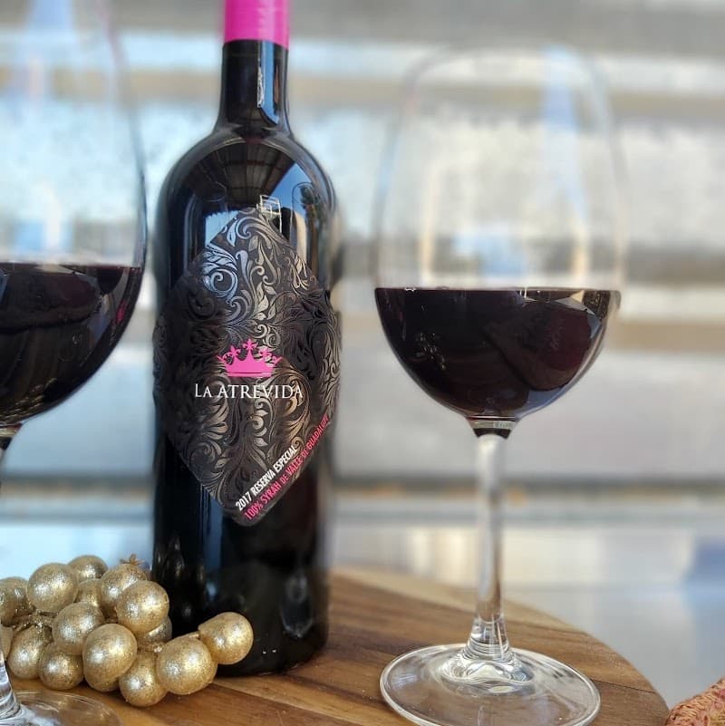Valle Girl Vino at El Corcho Rosa photo 4